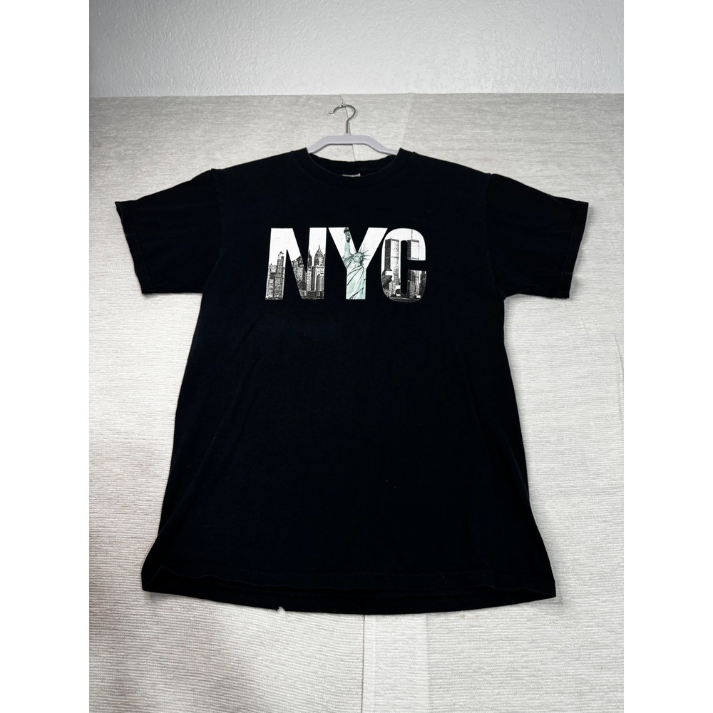 Fruit of the Loom NYC Twin Towers Statue of Liberty Black Graphic T-Shirt Mens L
